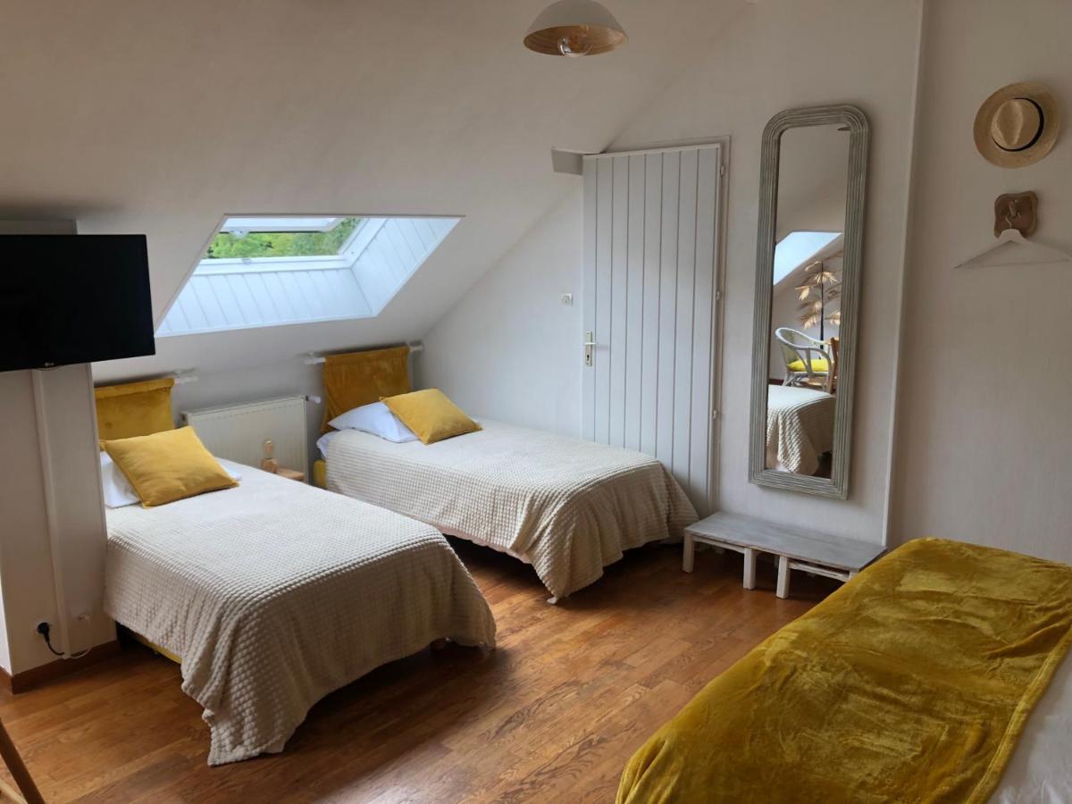 Grande Chambre Familiale Jaune Tout Bonnement Bien Putot-en-Auge Eksteriør bilde